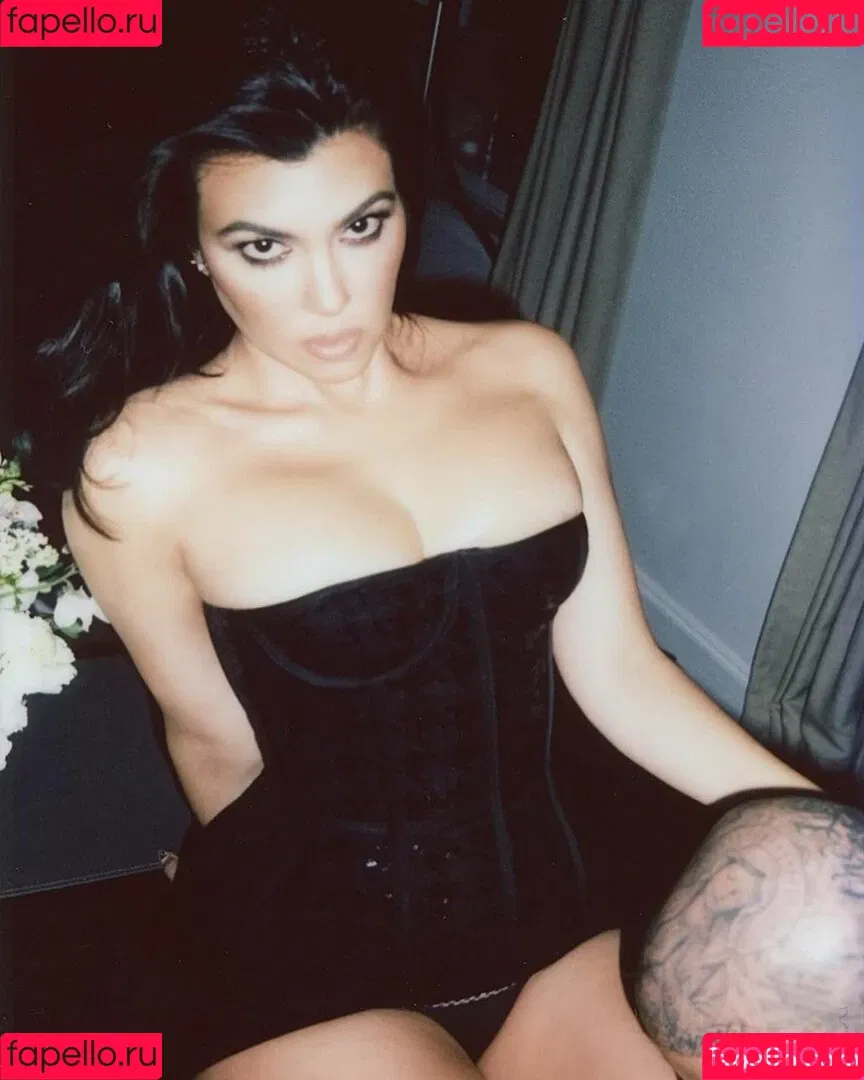 Kourtney Kardashian / kourtney_kardashian / kourtneykardash Onlyfans Photo Gallery 