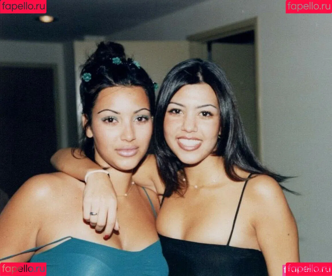Kourtney Kardashian / kourtney_kardashian / kourtneykardash Onlyfans Photo Gallery 
