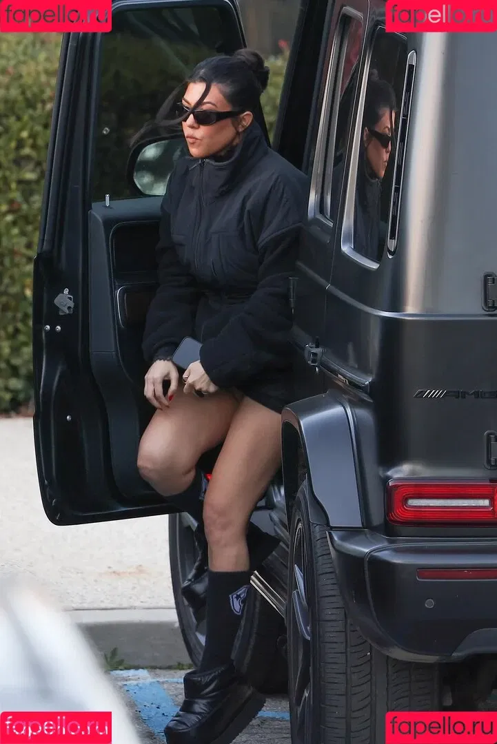 Kourtney Kardashian / kourtney_kardashian / kourtneykardash Onlyfans Photo Gallery 