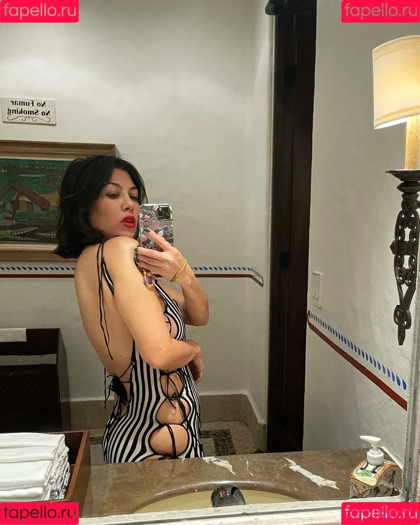 Kourtney Kardashian / kourtney_kardashian / kourtneykardash Onlyfans Photo Gallery 