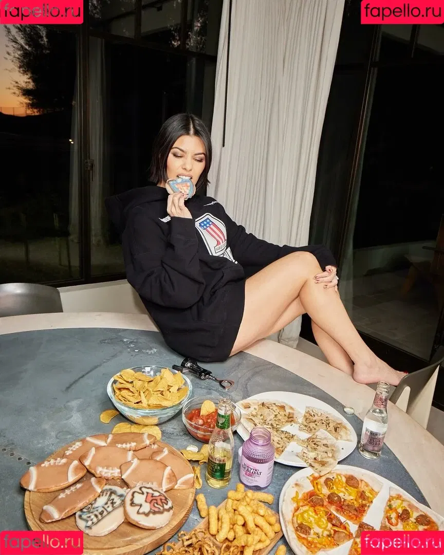 Kourtney Kardashian / kourtney_kardashian / kourtneykardash Onlyfans Photo Gallery 