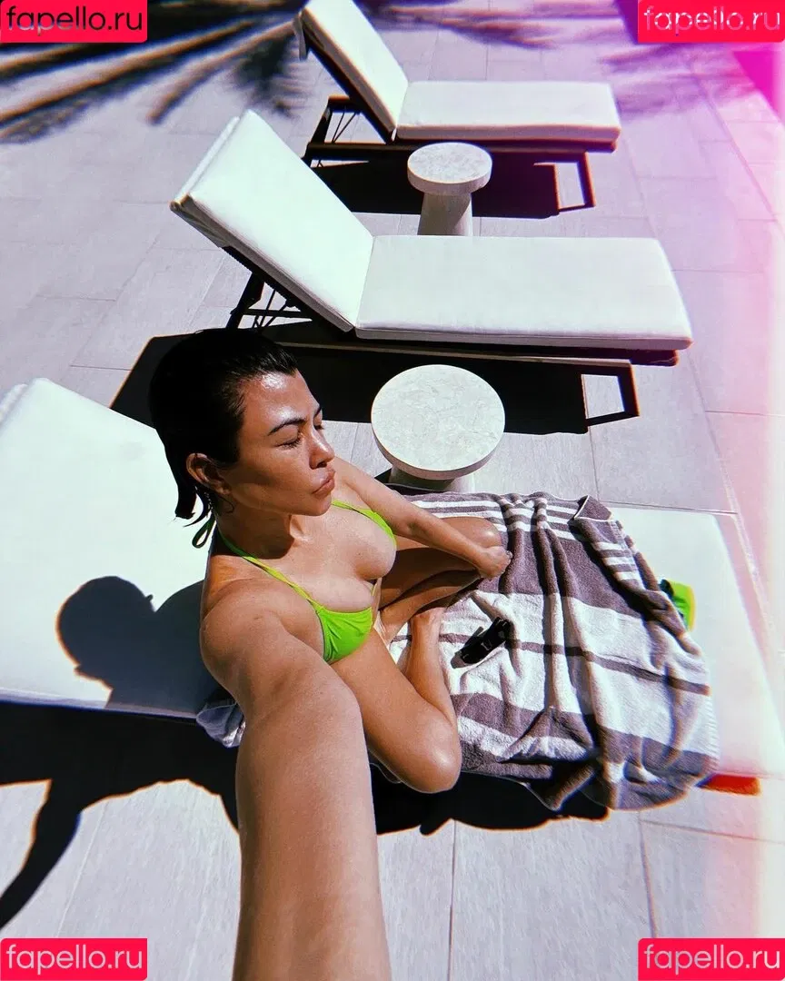 Kourtney Kardashian / kourtney_kardashian / kourtneykardash Onlyfans Photo Gallery 