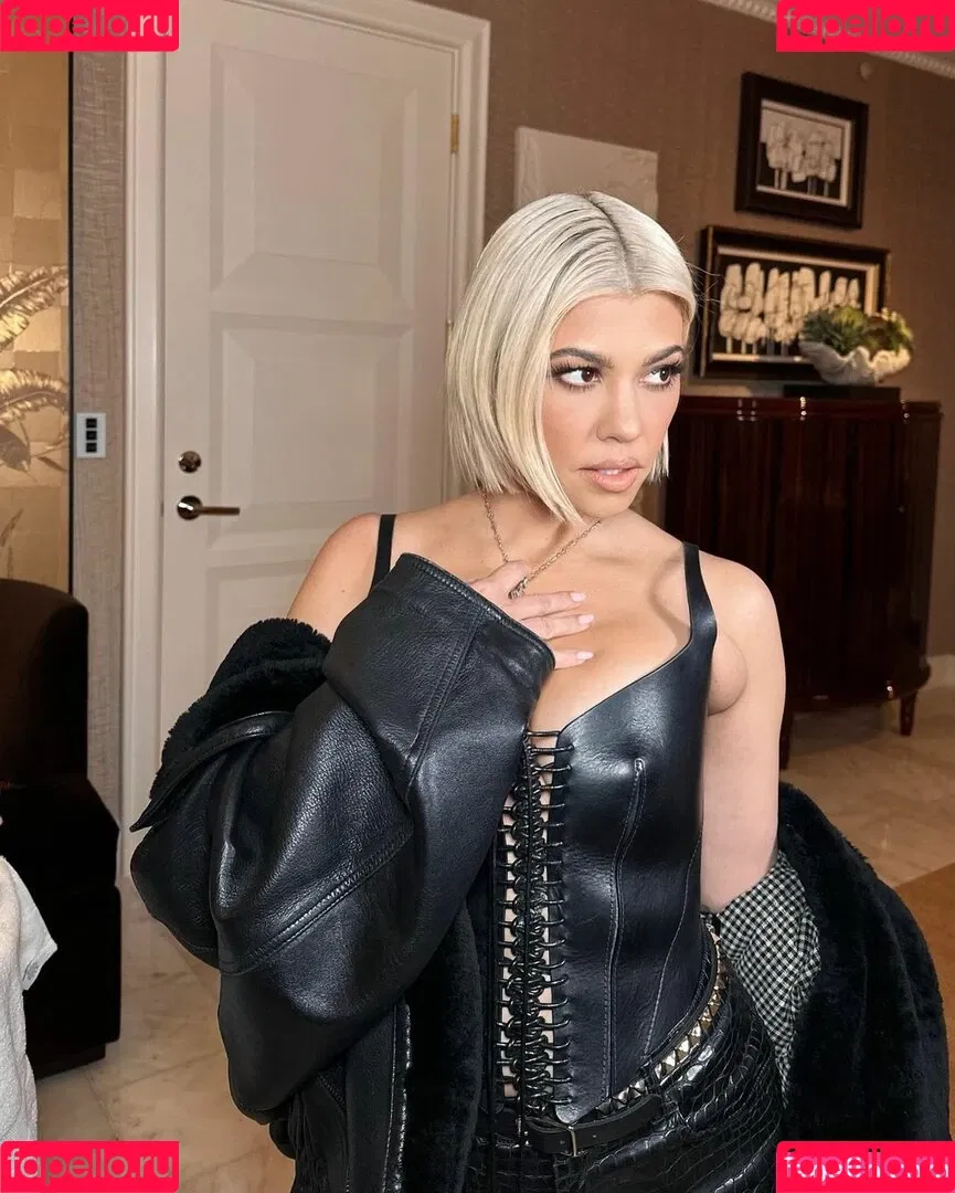 Kourtney Kardashian / kourtney_kardashian / kourtneykardash Onlyfans Photo Gallery 