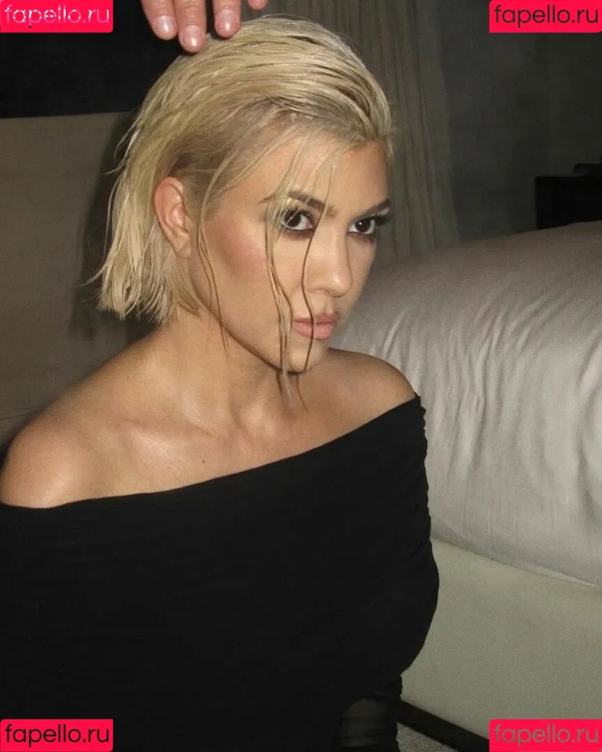 Kourtney Kardashian / kourtney_kardashian / kourtneykardash Onlyfans Photo Gallery 
