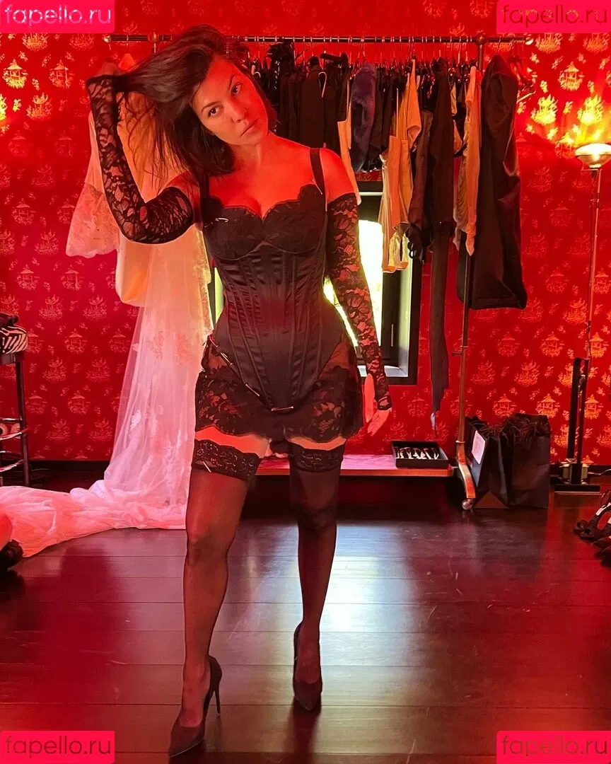 Kourtney Kardashian / kourtney_kardashian / kourtneykardash Onlyfans Photo Gallery 