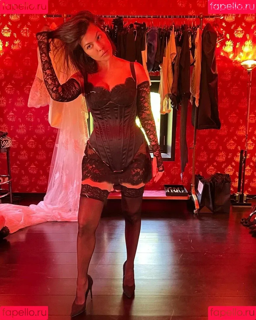 Kourtney Kardashian / kourtney_kardashian / kourtneykardash Onlyfans Photo Gallery 