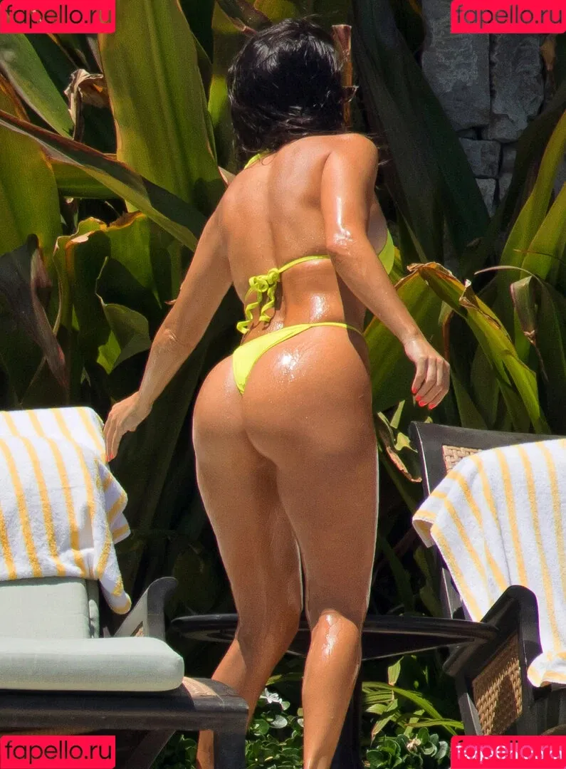 Kourtney Kardashian / kourtney_kardashian / kourtneykardash Onlyfans Photo Gallery 