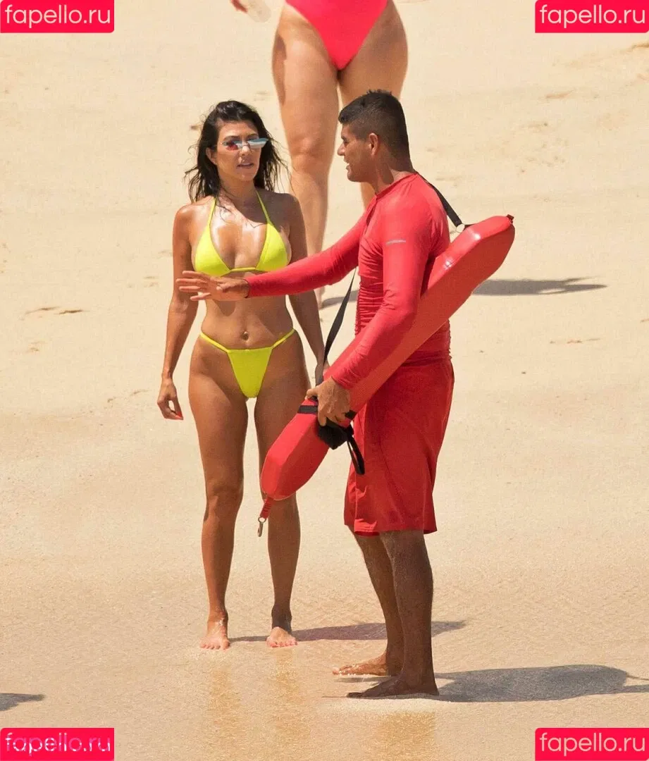Kourtney Kardashian / kourtney_kardashian / kourtneykardash Onlyfans Photo Gallery 