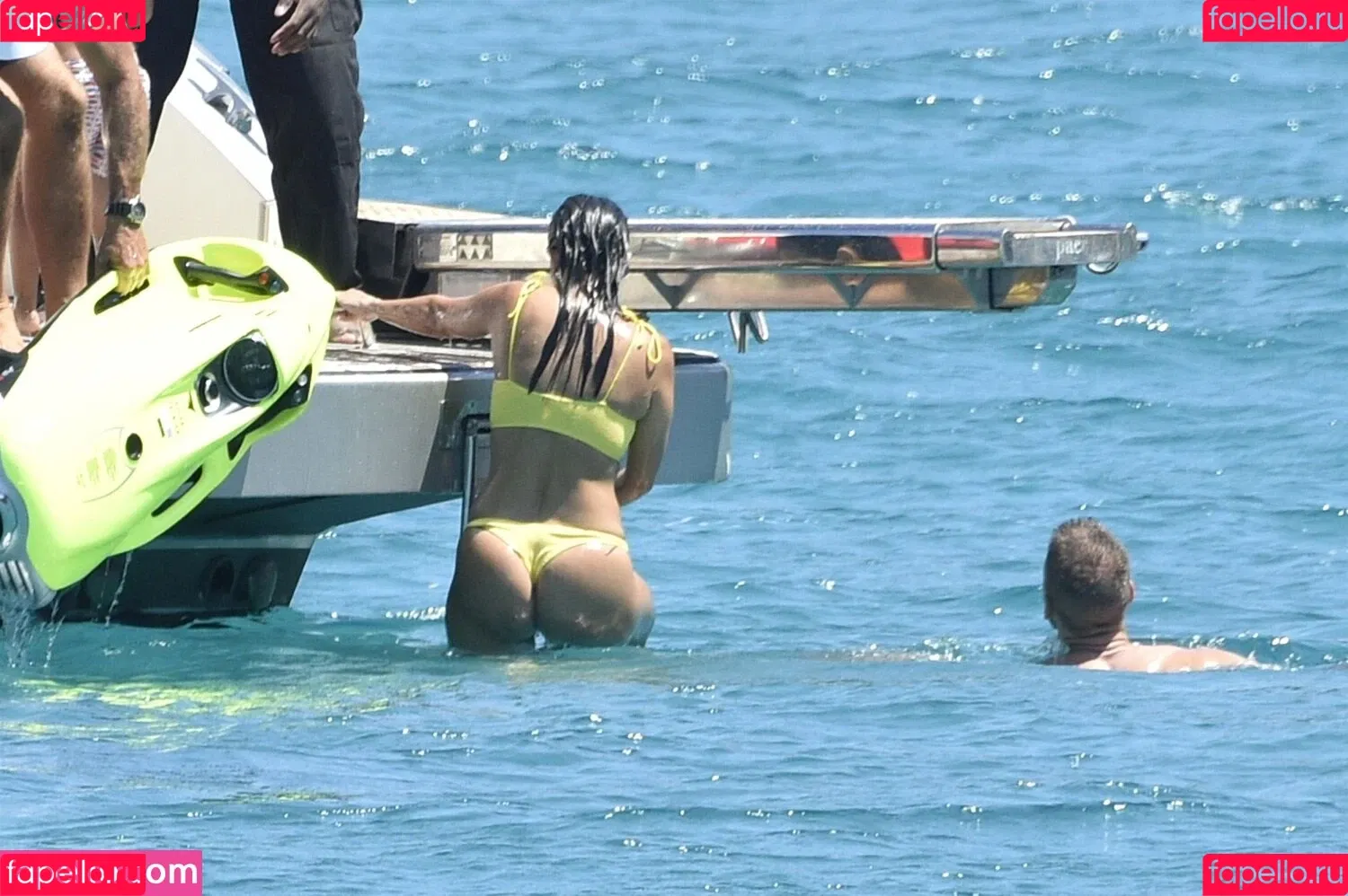 Kourtney Kardashian / kourtney_kardashian / kourtneykardash Onlyfans Photo Gallery 