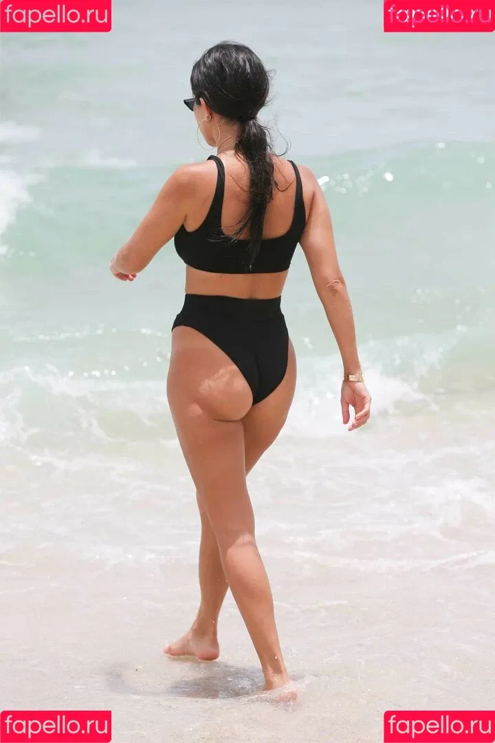 Kourtney Kardashian / kourtney_kardashian / kourtneykardash Onlyfans Photo Gallery 