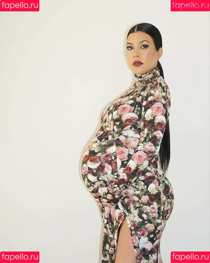 Kourtney Kardashian / kourtney_kardashian / kourtneykardash Onlyfans Photo Gallery 