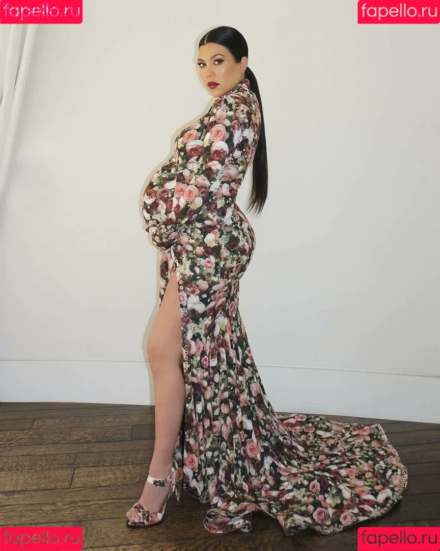 Kourtney Kardashian / kourtney_kardashian / kourtneykardash Onlyfans Photo Gallery 