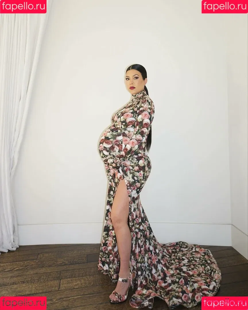 Kourtney Kardashian / kourtney_kardashian / kourtneykardash Onlyfans Photo Gallery 