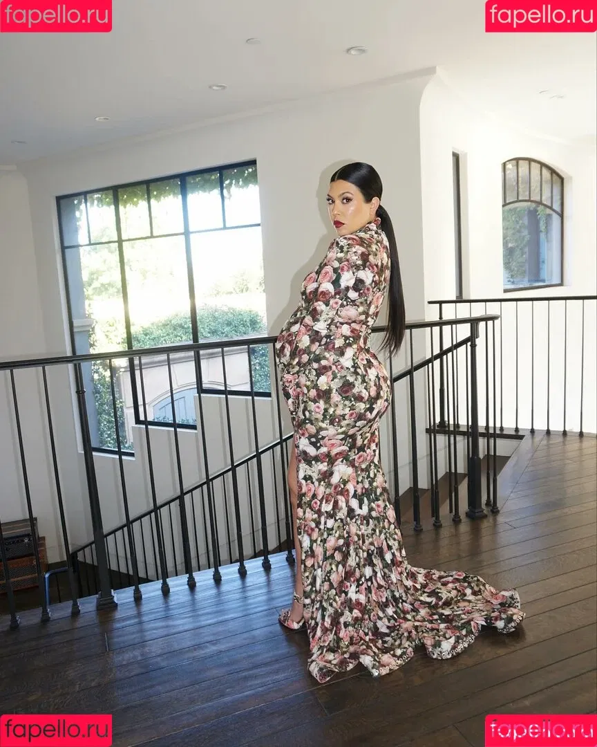 Kourtney Kardashian / kourtney_kardashian / kourtneykardash Onlyfans Photo Gallery 