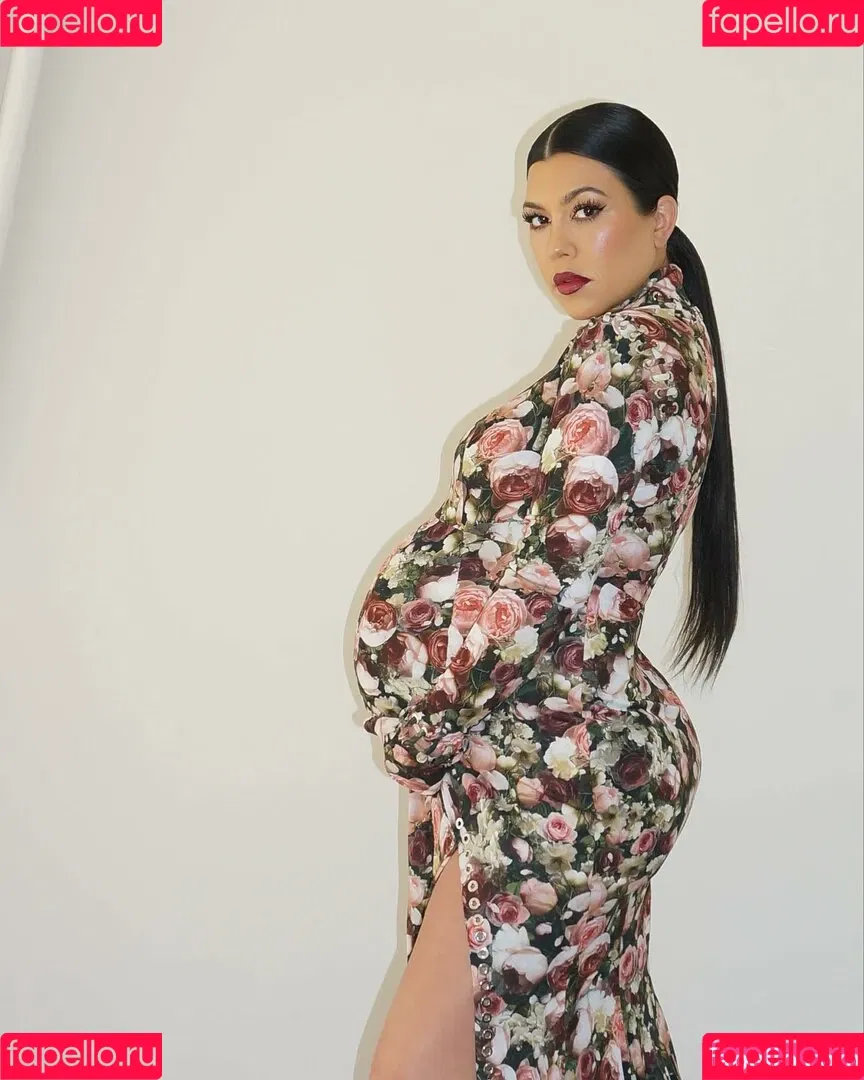 Kourtney Kardashian / kourtney_kardashian / kourtneykardash Onlyfans Photo Gallery 