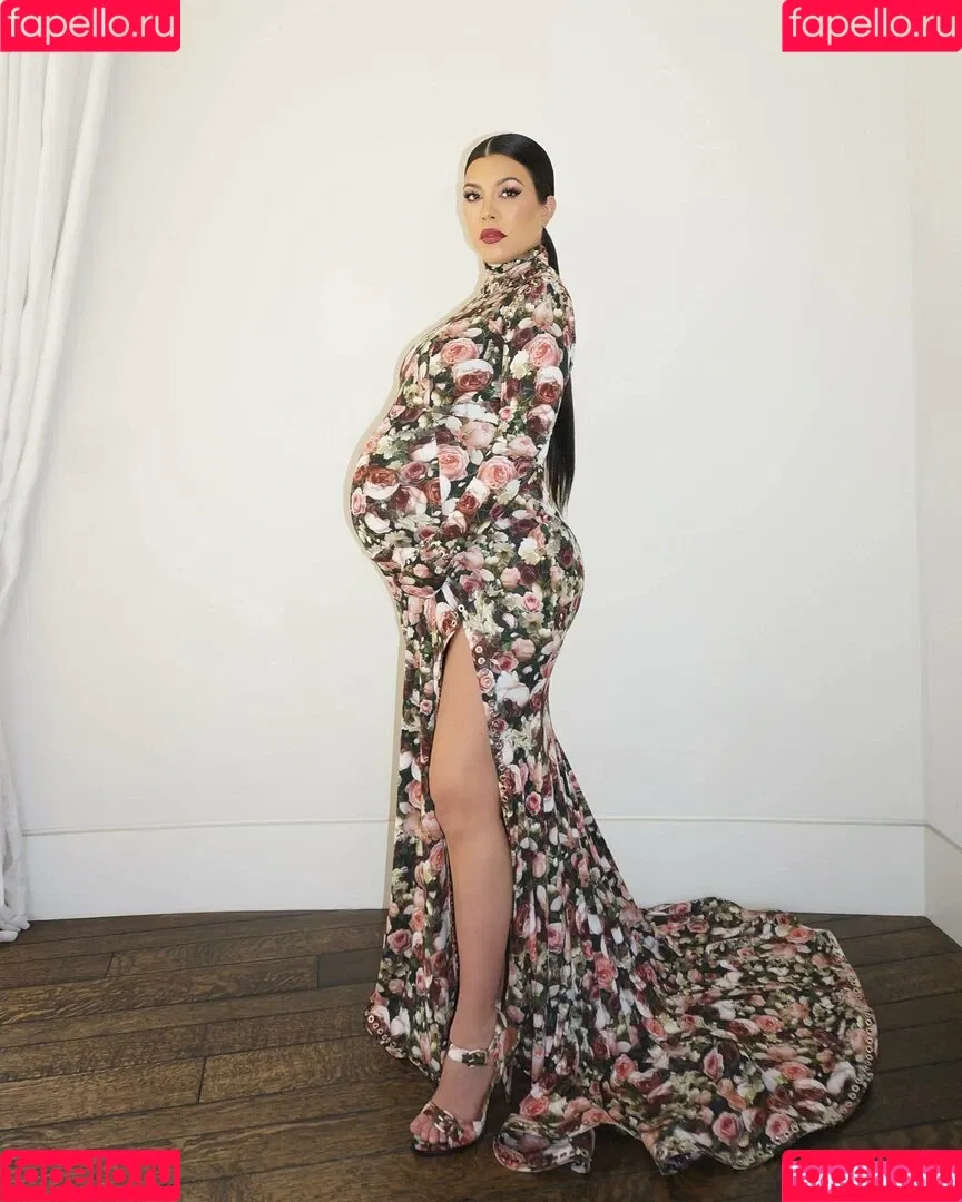 Kourtney Kardashian / kourtney_kardashian / kourtneykardash Onlyfans Photo Gallery 