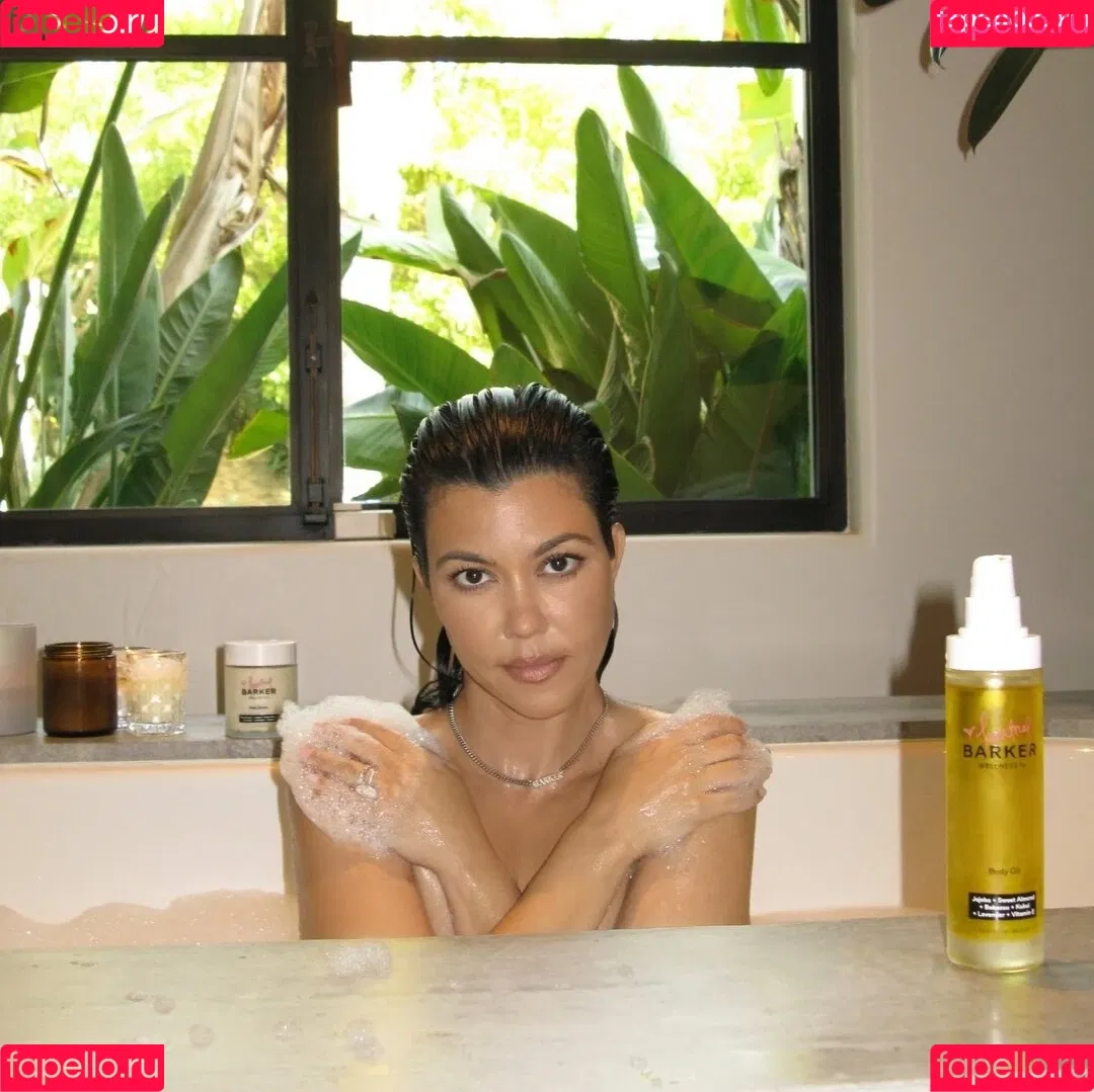 Kourtney Kardashian / kourtney_kardashian / kourtneykardash Onlyfans Photo Gallery 