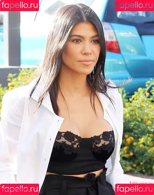 Kourtney Kardashian / kourtney_kardashian / kourtneykardash Onlyfans Photo Gallery 