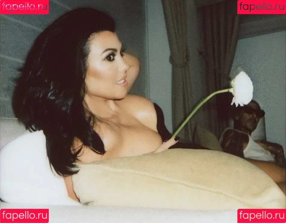 Kourtney Kardashian / kourtney_kardashian / kourtneykardash Onlyfans Photo Gallery 