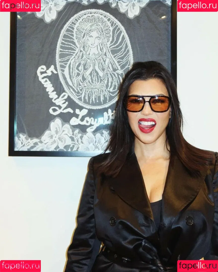 Kourtney Kardashian / kourtney_kardashian / kourtneykardash Onlyfans Photo Gallery 