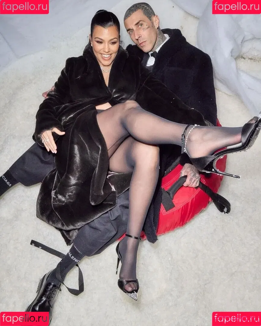 Kourtney Kardashian / kourtney_kardashian / kourtneykardash Onlyfans Photo Gallery 