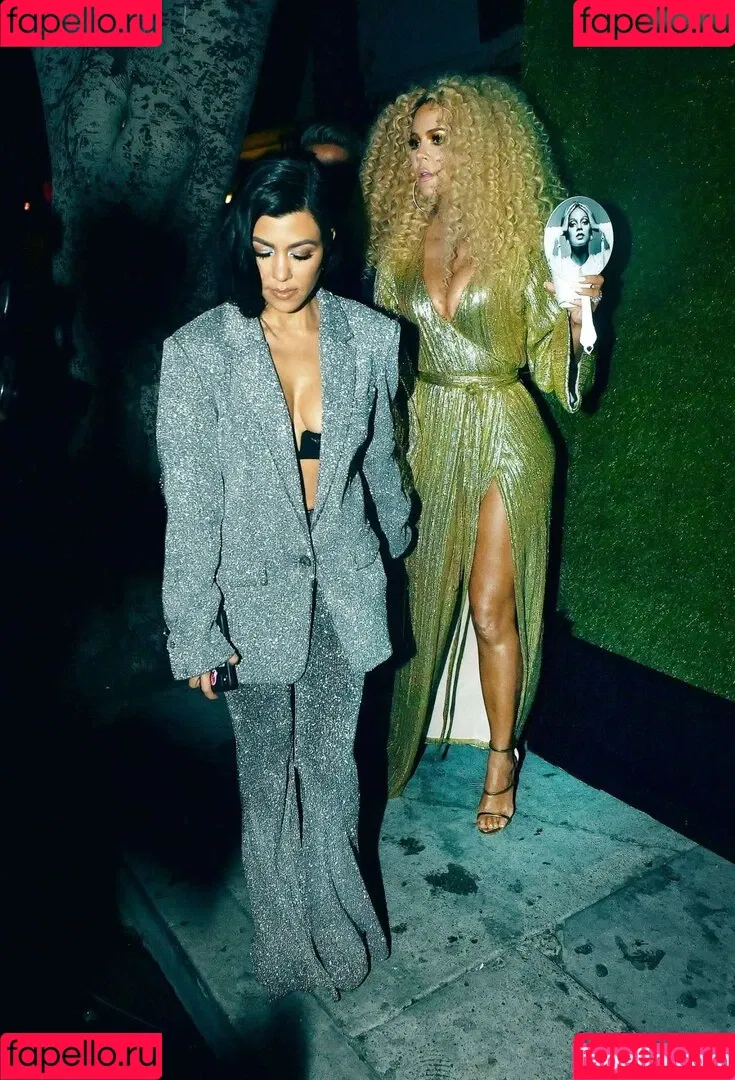 Kourtney Kardashian / kourtney_kardashian / kourtneykardash Onlyfans Photo Gallery 