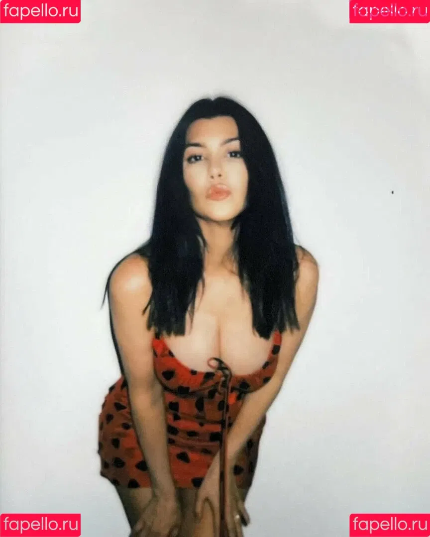 Kourtney Kardashian / kourtney_kardashian / kourtneykardash Onlyfans Photo Gallery 