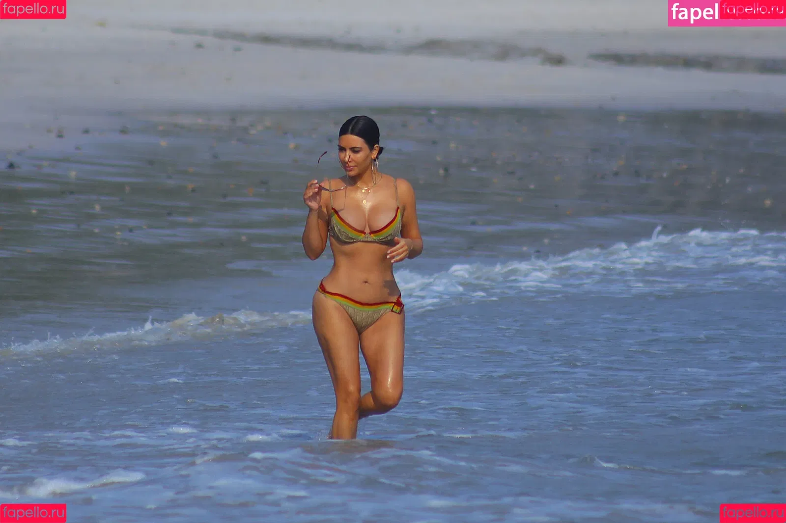 Kourtney Kardashian / kourtney_kardashian / kourtneykardash Onlyfans Photo Gallery 