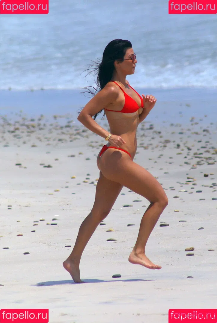 Kourtney Kardashian / kourtney_kardashian / kourtneykardash Onlyfans Photo Gallery 