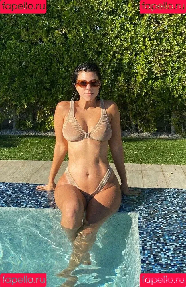 Kourtney Kardashian / kourtney_kardashian / kourtneykardash Onlyfans Photo Gallery 