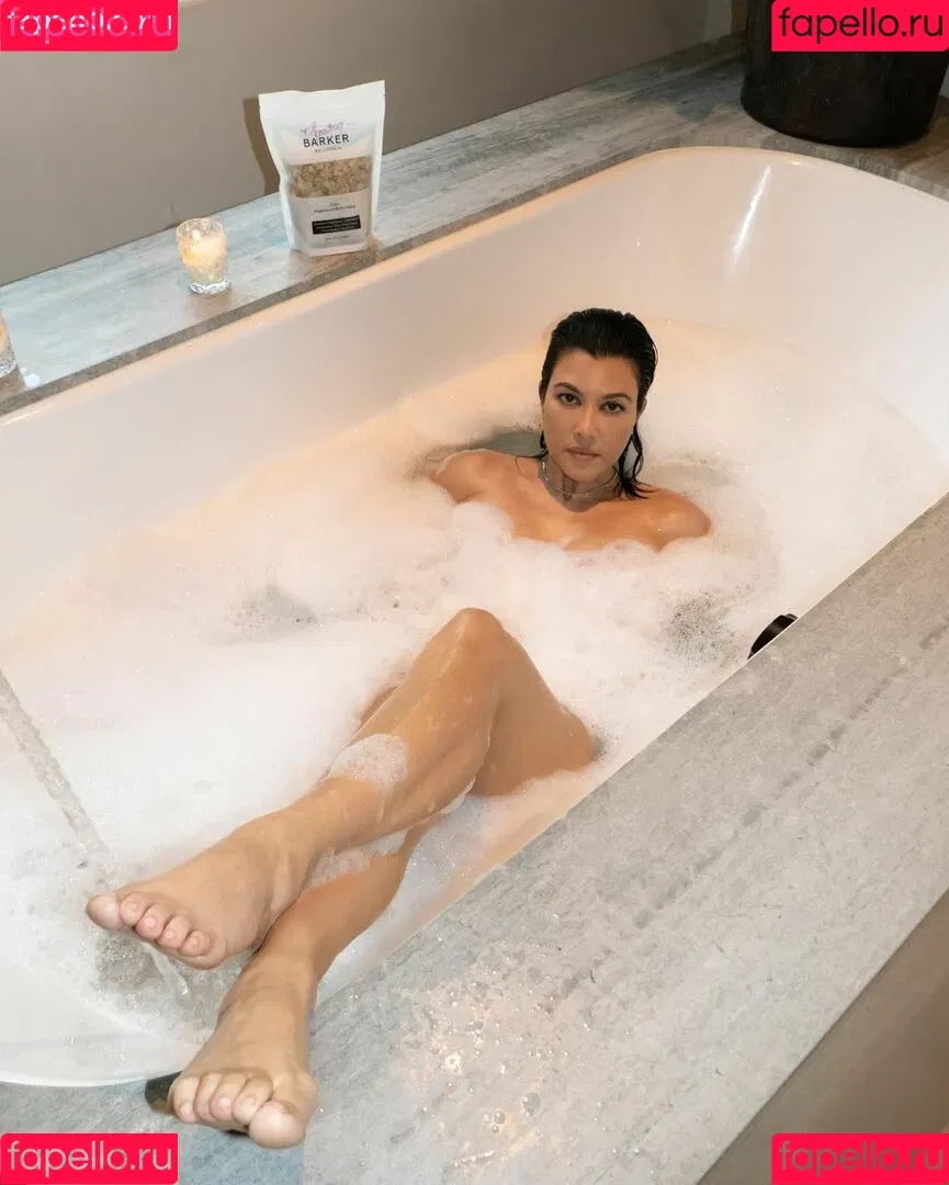 Kourtney Kardashian / kourtney_kardashian / kourtneykardash Onlyfans Photo Gallery 