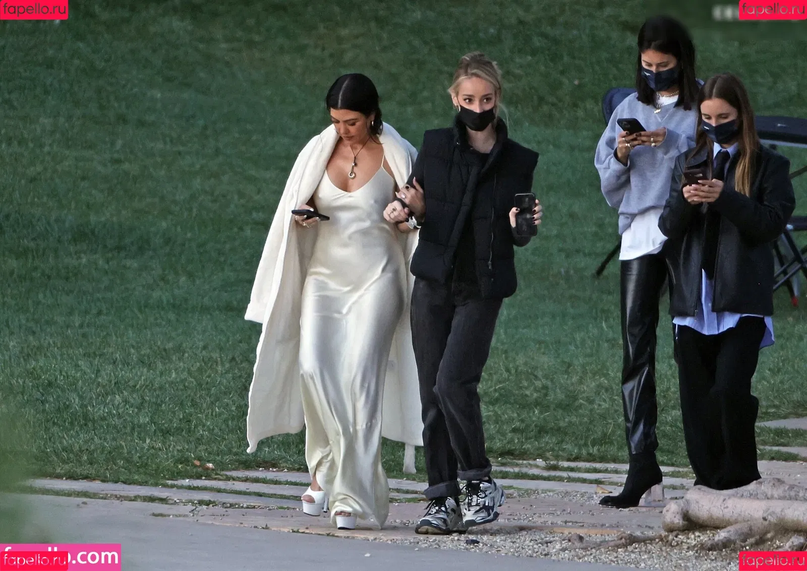Kourtney Kardashian / kourtney_kardashian / kourtneykardash Onlyfans Photo Gallery 