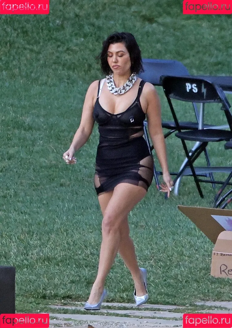 Kourtney Kardashian / kourtney_kardashian / kourtneykardash Onlyfans Photo Gallery 