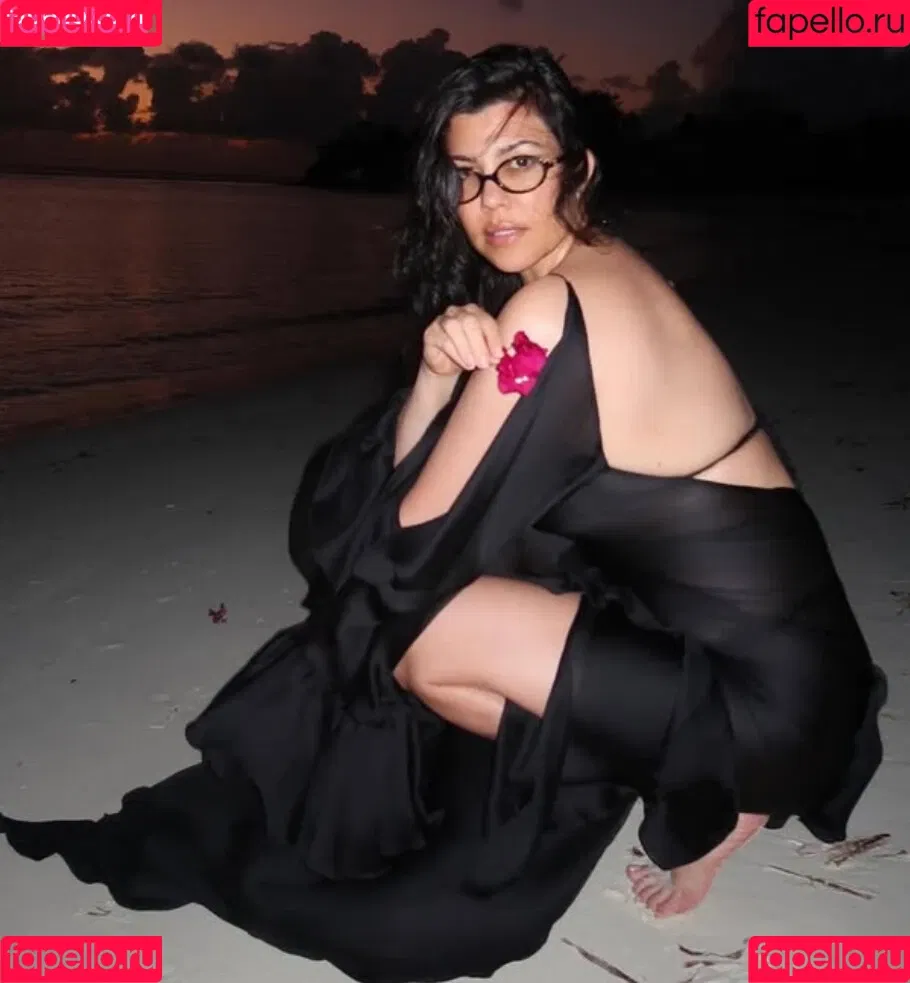 Kourtney Kardashian / kourtney_kardashian / kourtneykardash Onlyfans Photo Gallery 