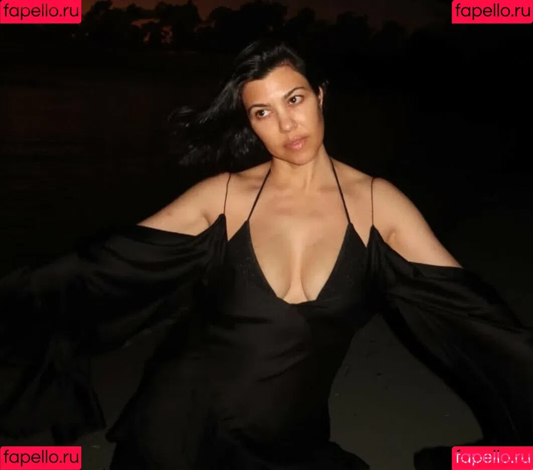 Kourtney Kardashian / kourtney_kardashian / kourtneykardash Onlyfans Photo Gallery 