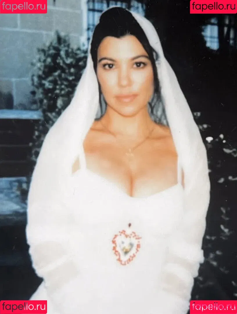 Kourtney Kardashian / kourtney_kardashian / kourtneykardash Onlyfans Photo Gallery 