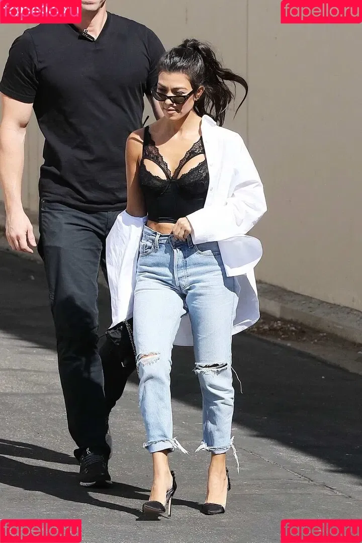 Kourtney Kardashian / kourtney_kardashian / kourtneykardash Onlyfans Photo Gallery 