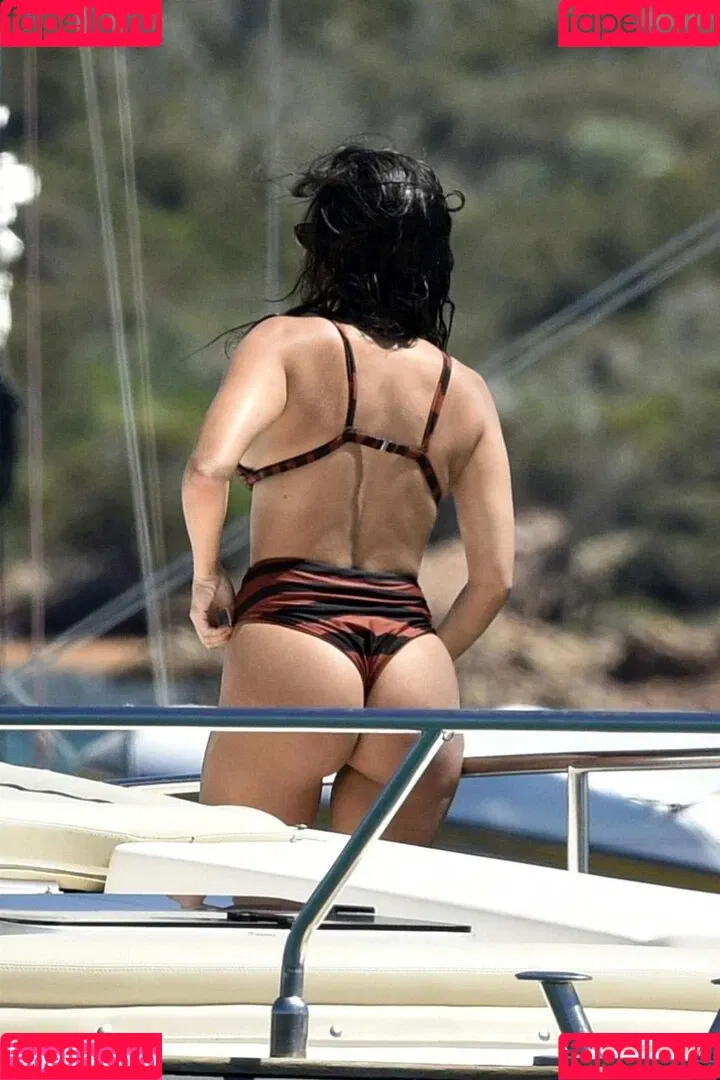 Kourtney Kardashian / kourtney_kardashian / kourtneykardash Onlyfans Photo Gallery 