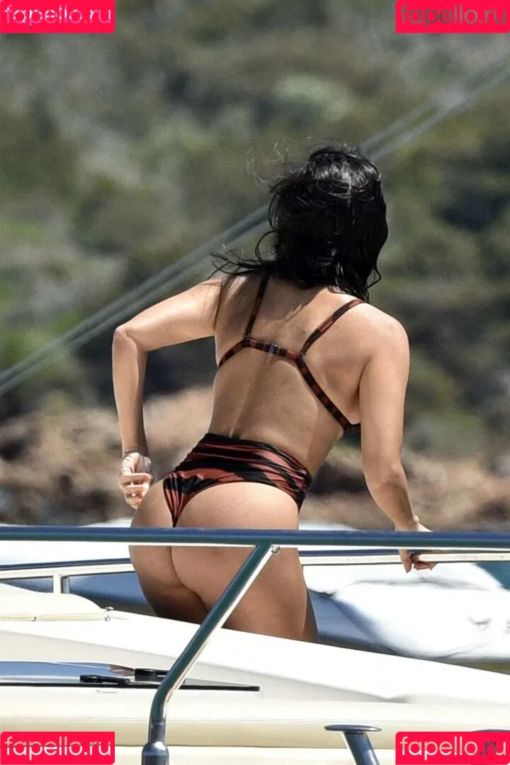 Kourtney Kardashian / kourtney_kardashian / kourtneykardash Onlyfans Photo Gallery 