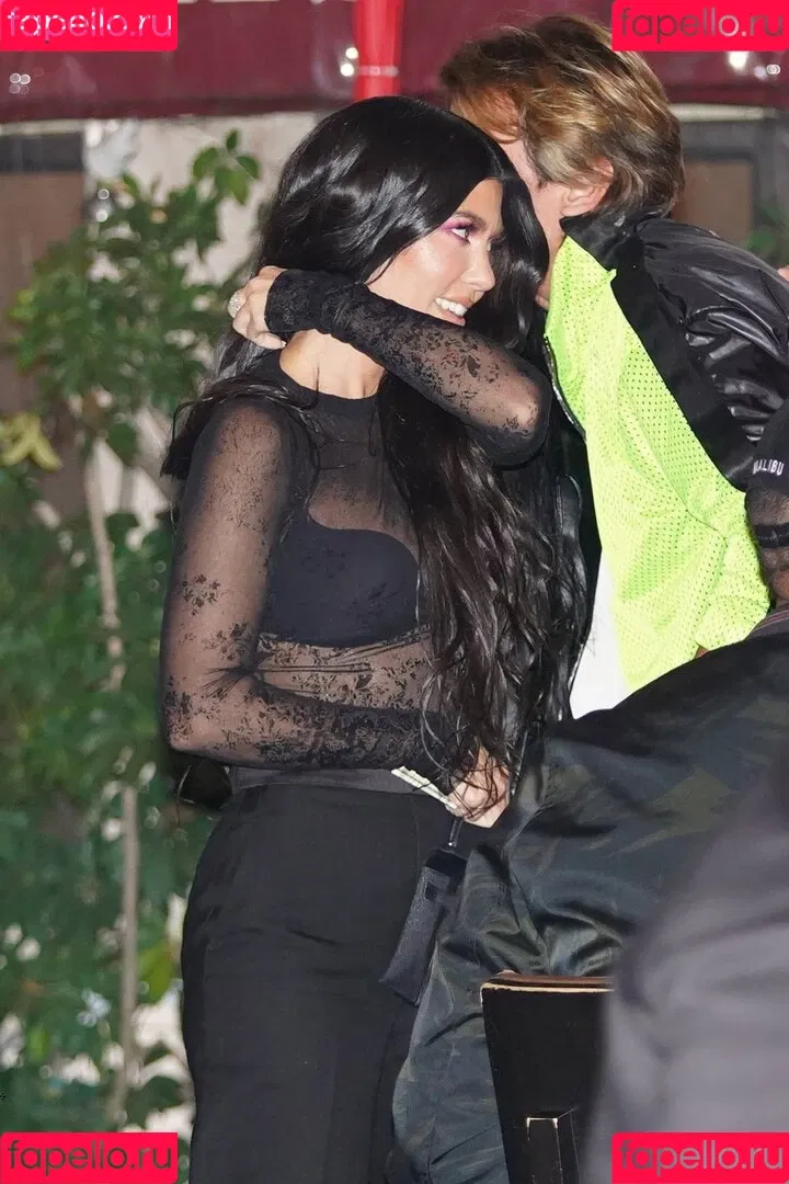 Kourtney Kardashian / kourtney_kardashian / kourtneykardash Onlyfans Photo Gallery 
