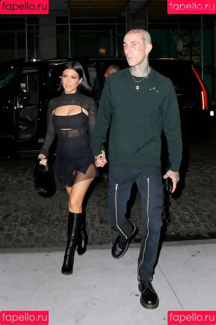 Kourtney Kardashian / kourtney_kardashian / kourtneykardash Onlyfans Photo Gallery 