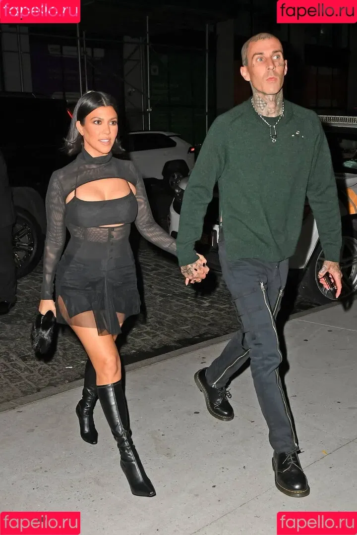 Kourtney Kardashian / kourtney_kardashian / kourtneykardash Onlyfans Photo Gallery 