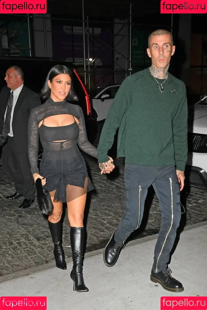 Kourtney Kardashian / kourtney_kardashian / kourtneykardash Onlyfans Photo Gallery 