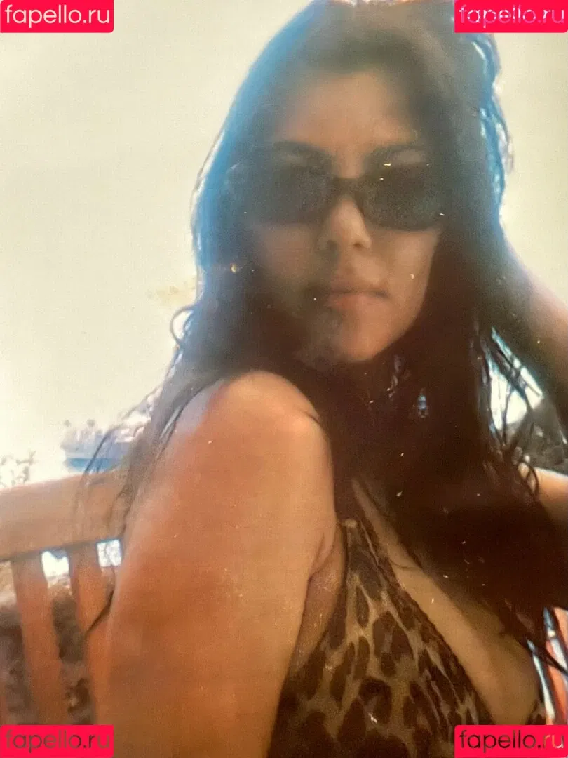 Kourtney Kardashian / kourtney_kardashian / kourtneykardash Onlyfans Photo Gallery 