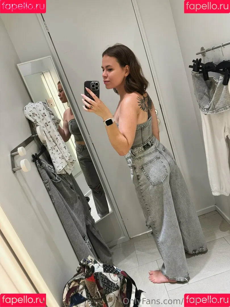Nicole Kelly / kelly_muur / kellymuur Onlyfans Photo Gallery 