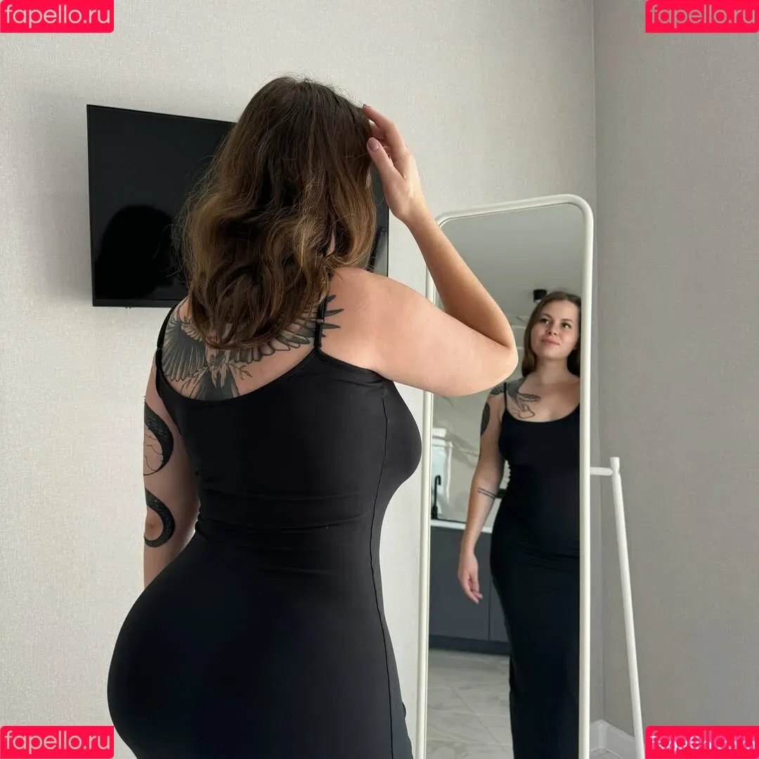 Nicole Kelly / kelly_muur / kellymuur Onlyfans Photo Gallery 