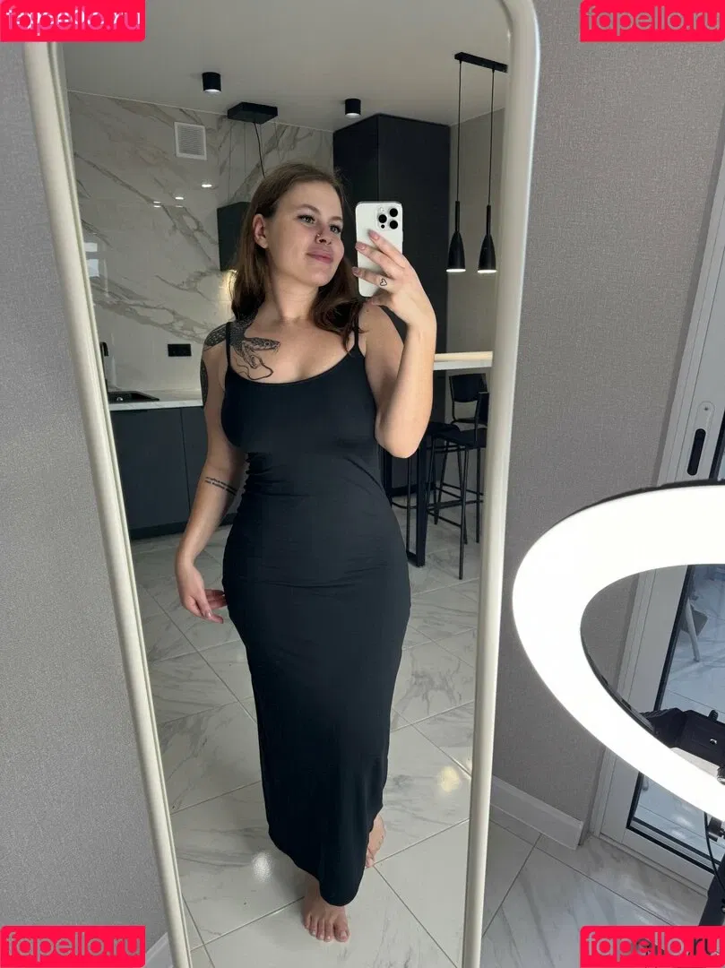 Nicole Kelly / kelly_muur / kellymuur Onlyfans Photo Gallery 