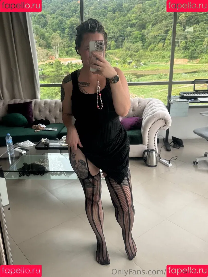 Nicole Kelly / kelly_muur / kellymuur Onlyfans Photo Gallery 