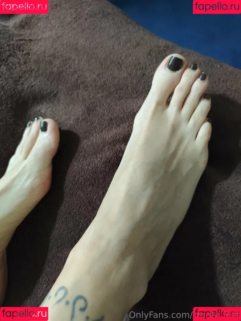 clarita.feet / visitsantaclarita Onlyfans Photo Gallery 