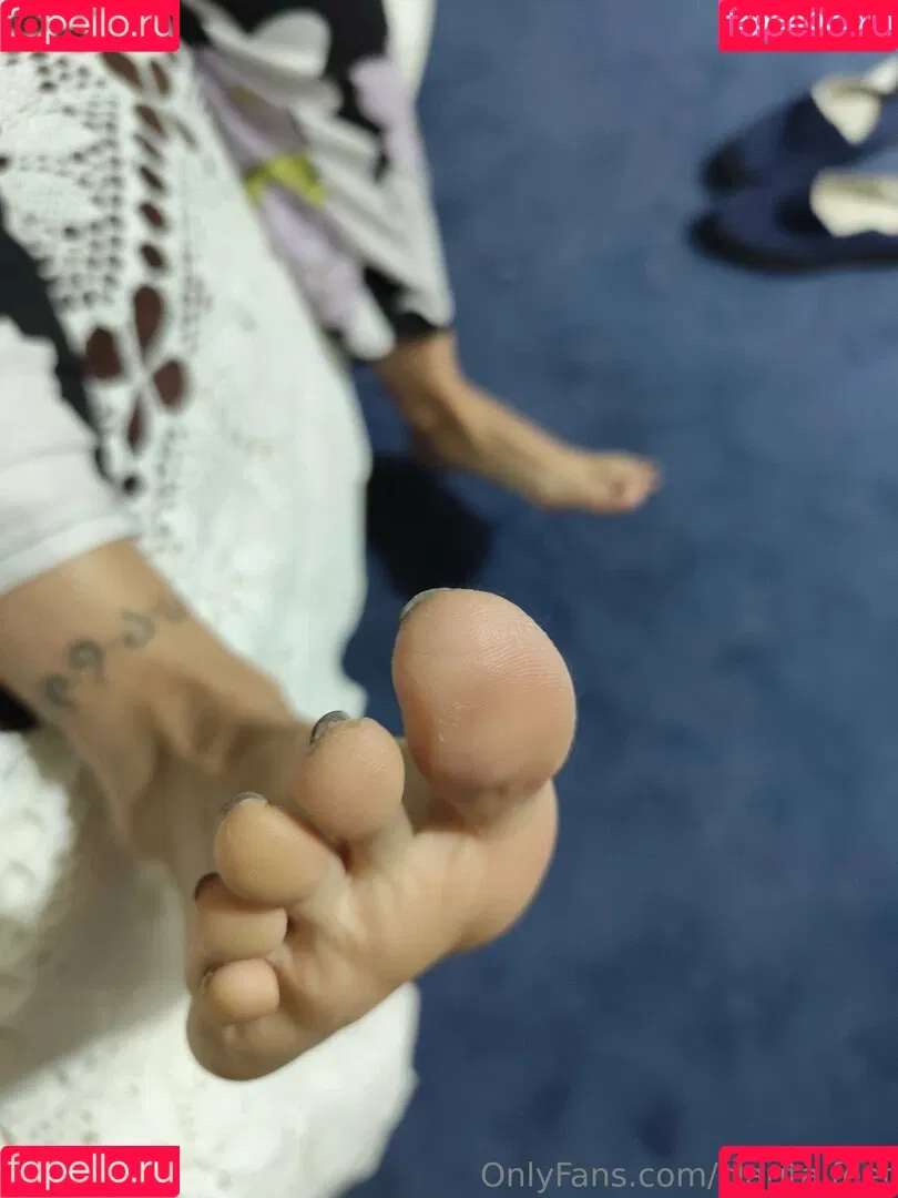 clarita.feet / visitsantaclarita Onlyfans Photo Gallery 